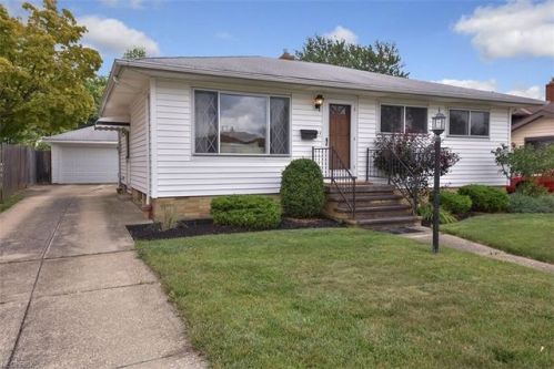 4569 194th St, Cleveland, OH 44135-1740