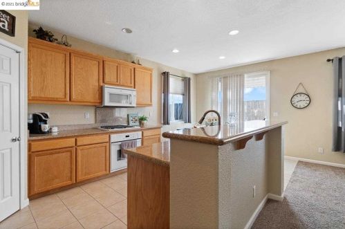 42 Vitruvius Ct, Oakley CA  94561-1778 exterior