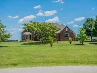 5000 Eric Ln, Mustang, OK 73064-7247