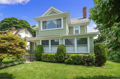 19 Clark Pl, Rye Brook, NY 10573-3018