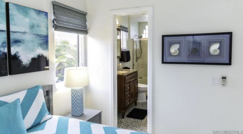 3845 Bayside Ln, San Diego CA 92109-7231 exterior