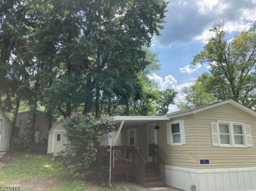 5 Axford Ave, Oxford, NJ 07863-3207