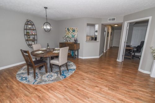 302 Keeneland Dr, Newport KY  41075-4071 exterior