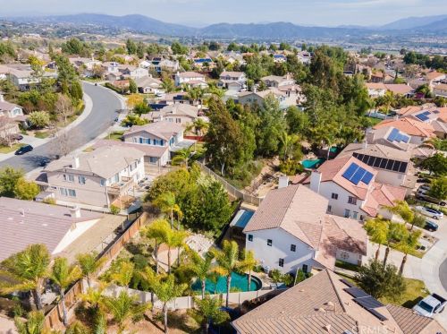 43020 Noble Ct, Temecula CA  92592-4385 exterior