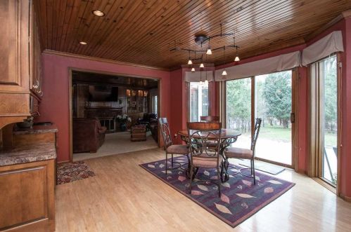 2084 Wintergreen Ct, Green Bay WI  54304-1946 exterior