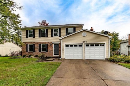 1374 Gumbert Dr, Amelia, OH 45102-1433
