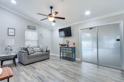 454 Saginaw Ave, Fort Pierce FL  34953-5990 exterior