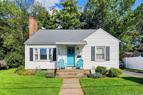 57 Goodwin St, Manchester CT  06040-4399 exterior