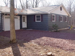 4203 Forest Dr, Kunkletown, PA 18058-7881