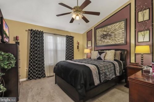 5344 Satterfield Dr, Woodbridge VA  22193-3408 exterior