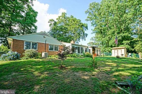 126 Lakeside Dr, Laurel DE  19956-1144 exterior