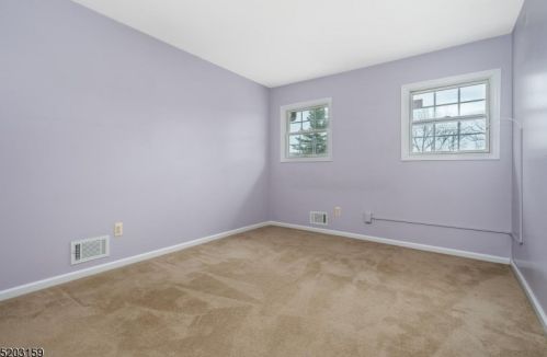 31 Hillery Dr, Roxbury Township NJ  07836-9527 exterior