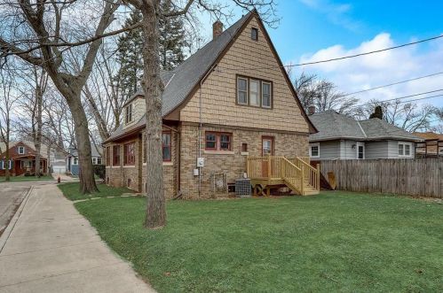 202 72, Milwaukee WI 53213-1828 exterior