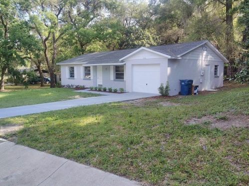 2060 Tanglewood Dr, Orange City, FL 32763-2727