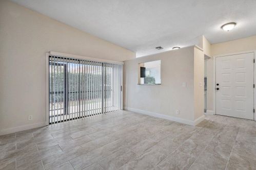 11901 Sturbridge Ln, West Palm Beach, FL 33414-5715
