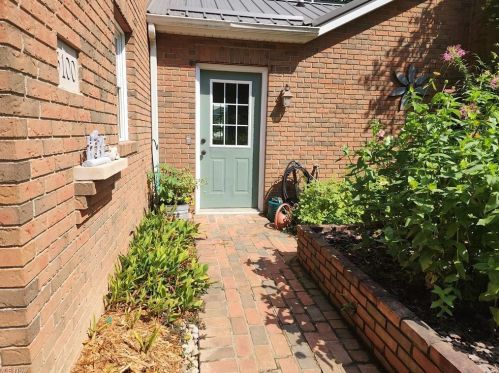 5100 Tiffany Dr, Zanesville OH  43701-8703 exterior