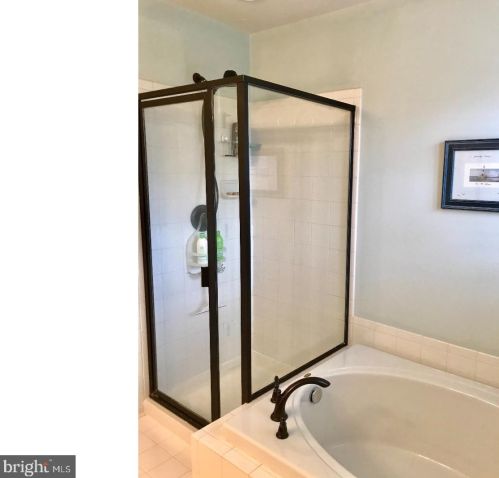 602 Archibald Ln, Florence NJ  08518-4010 exterior