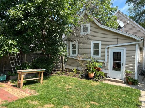 2471 Fratney St, Milwaukee, WI 53212-2932