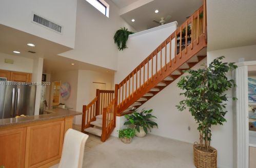 14528 Balgowan Rd, Hialeah FL  33016-6436 exterior