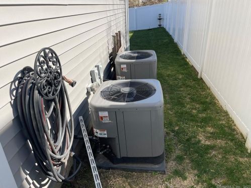 269 Valley Ave, Bridgeport CT  06606-3756 exterior