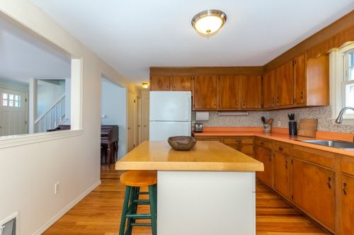 26 Elmview Cir, Dover NH 03820-4110 exterior