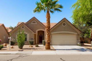 2450 County Down Dr, Chandler, AZ 85249-4619