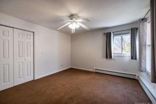 52 Summer St, Waterford CT  06385-2333 exterior