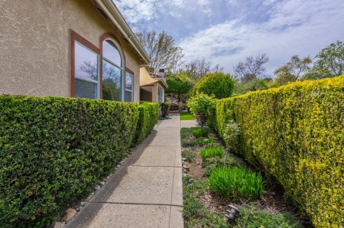 1118 Souza Dr, Folsom CA  95762-7555 exterior
