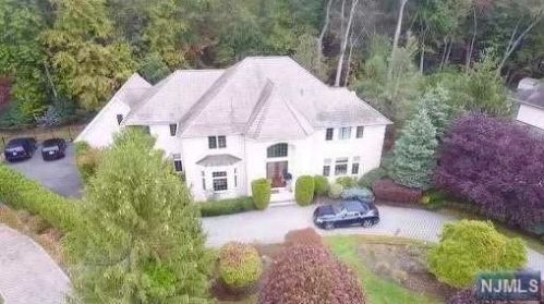 9 Blackledge Ct, Closter NJ  07624-3231 exterior
