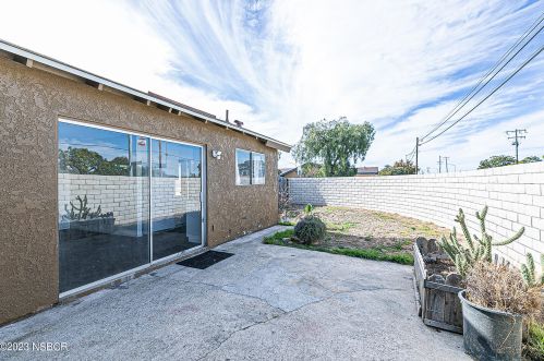 1061 Wildwood Rd, Santa Maria CA  93454-2442 exterior