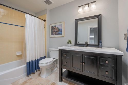 416 Emily Rose Cir, Windsor CA  95492-7732 exterior