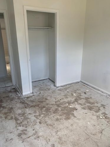 102 Harbor Dr, Winter Haven, FL 33881-9609