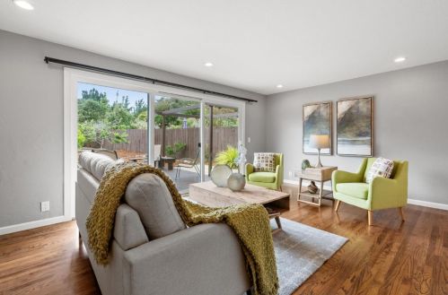 1128 Manzanita Dr, Pacifica CA  94044-4347 exterior