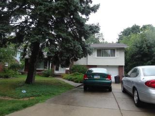 1022 Scribner St, Maumee, OH 43537-3051