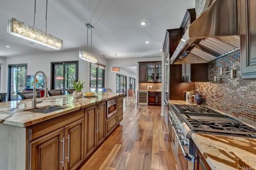 9851 Oakwood Cir, Orange CA  92861-1221 exterior