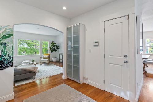 1000 Glendora Ave, Oakland CA  94602-1417 exterior