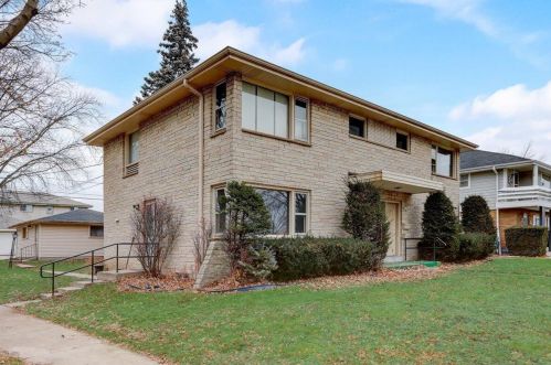 2869 67th St, Milwaukee, WI 53210-1248