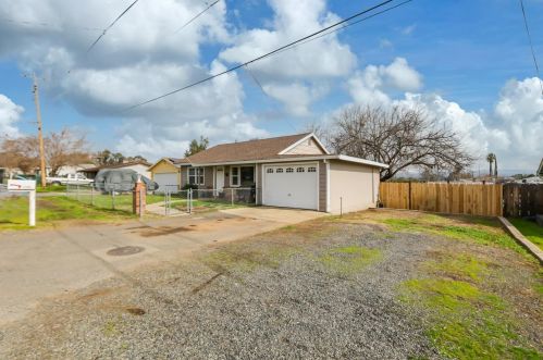 1642 Sweem St, Oroville, CA 95965-3018
