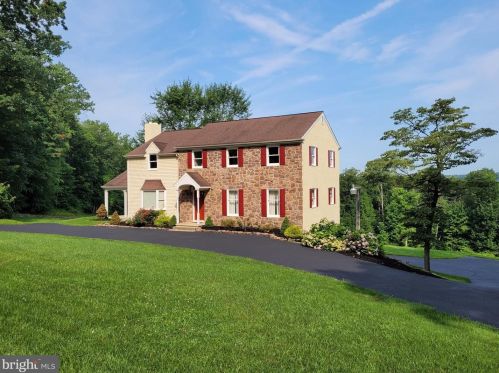 204 Briarwood Dr, Marsh, PA 19520-8626