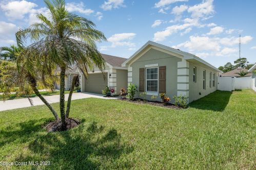 2072 Raleigh Dr, Titusville FL  32780-9131 exterior
