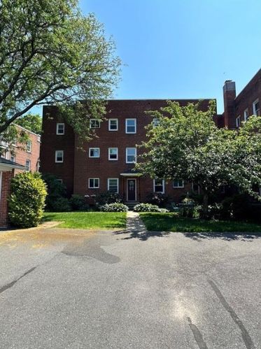 892 Farmington Ave, Hartford CT  06119-1421 exterior