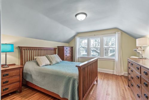 4821 Upton Ave, Minneapolis MN 55410-1806 exterior