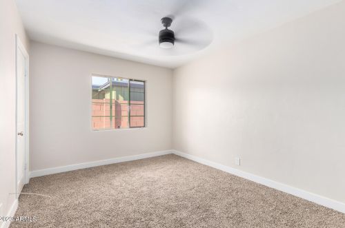 4112 18th Ave, Phoenix AZ  85015-5246 exterior