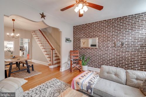 142 Davis St, Philadelphia, PA 19127-1707