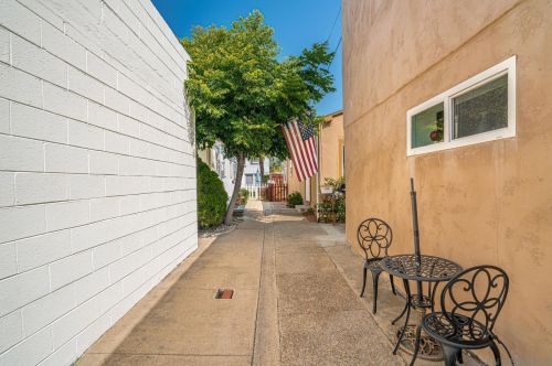 8816 La Mesa Blvd, La Mesa CA  91942-5459 exterior