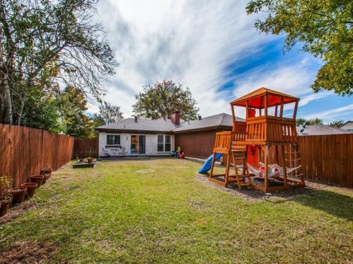 1135 Midway Dr, Richardson TX  75081-3629 exterior