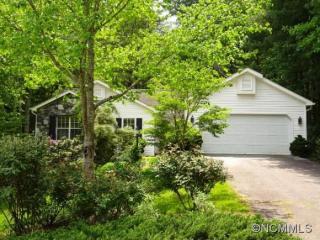 5 Pebble Beach Ct, Etowah, NC 28729-9752