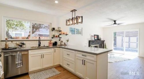 252 Livingston Ave, Vacaville CA  95687-6415 exterior