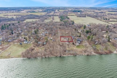 110 Chippewa Dr, Edgerton WI  53534-9327 exterior