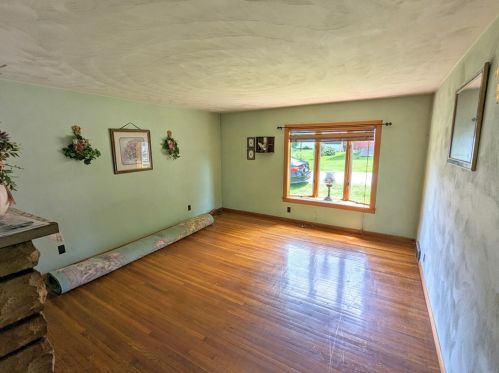 209 Kayler St, Saltsburg, PA 15681-8948